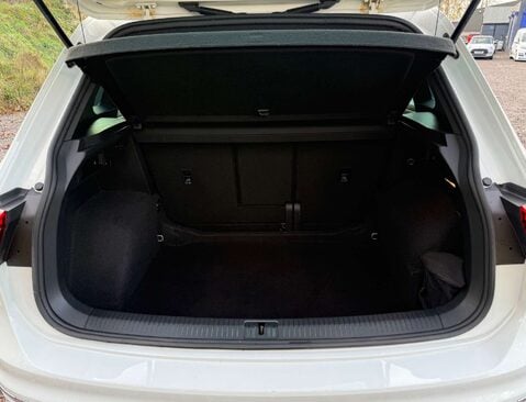 Volkswagen Tiguan 1.5 Tiguan R-Line TSi Semi-Auto 5dr 11