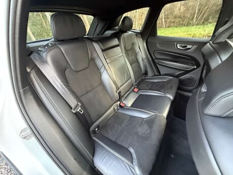 Volvo XC60 2.0 XC60 R-Design D4 AWD 4WD 5dr 12