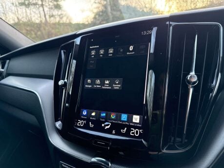 Volvo XC60 2.0 XC60 R-Design D4 AWD 4WD 5dr 23