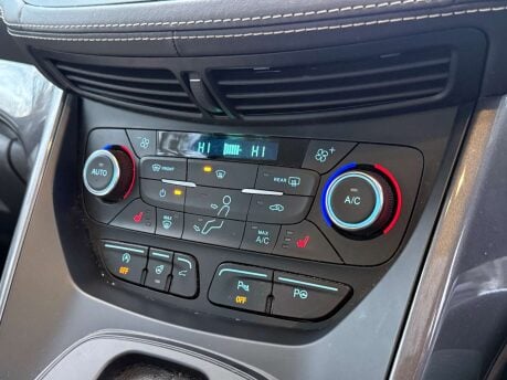 Ford Kuga 2.0 Kuga Vignale TDCi 4x4 Auto 4WD 5dr 17