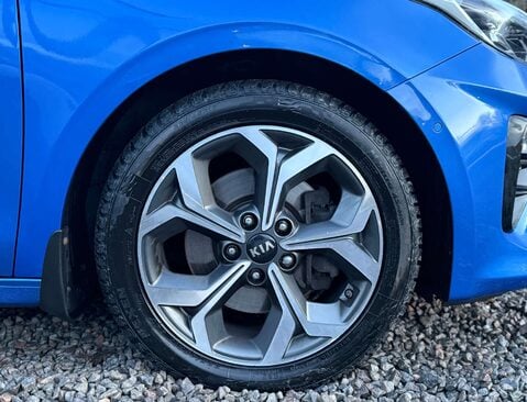 Kia Ceed 1.4 Ceed First Edition ISG 5dr 9