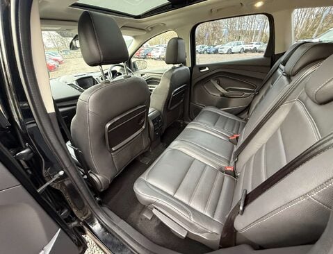 Ford Kuga 2.0 Kuga Titanium TDCI 4x4 Auto 4WD 5dr 19