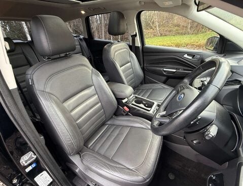 Ford Kuga 2.0 Kuga Titanium TDCI 4x4 Auto 4WD 5dr 28