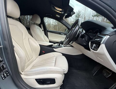 BMW 5 Series 3.0 530D xDrive M Sport Auto 4WD 4dr 29