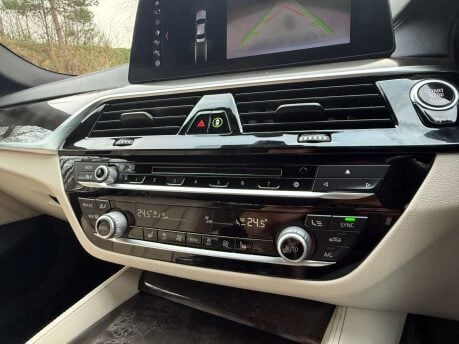 BMW 5 Series 3.0 530D xDrive M Sport Auto 4WD 4dr 44