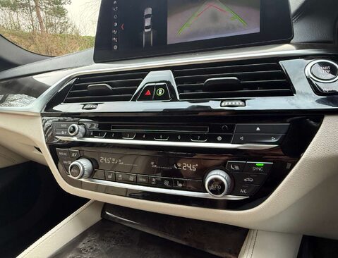 BMW 5 Series 3.0 530D xDrive M Sport Auto 4WD 4dr 44