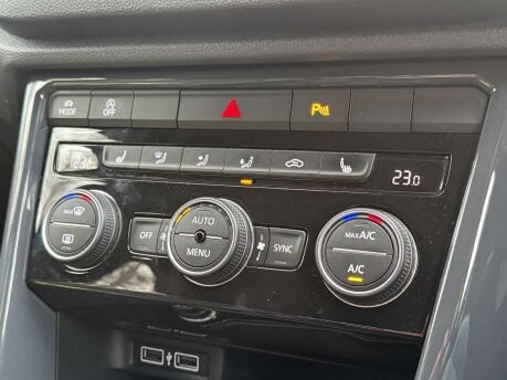 Volkswagen T-Roc 1.5 T-Roc R-Line TSi Evo 5dr 26