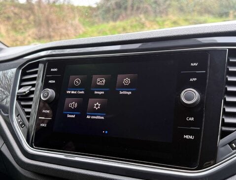 Volkswagen T-Roc 1.5 T-Roc R-Line TSi Evo 5dr 25