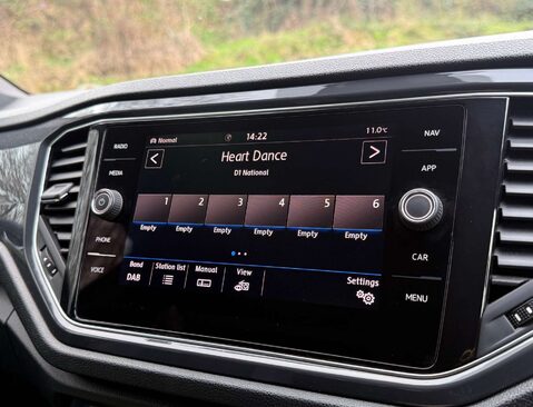 Volkswagen T-Roc 1.5 T-Roc R-Line TSi Evo 5dr 18