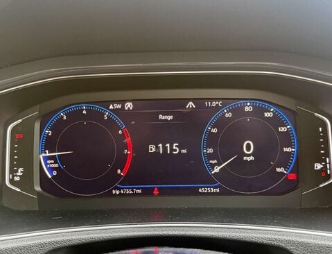 Volkswagen T-Roc 1.5 T-Roc R-Line TSi Evo 5dr 17