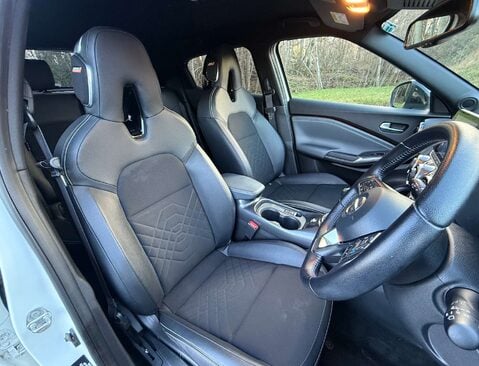 Nissan Juke 1.0 Juke Tekna DiG-T 5dr 24