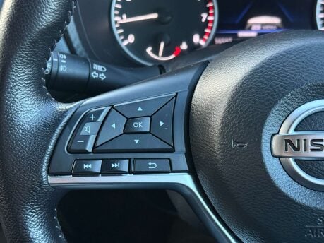 Nissan Juke 1.0 Juke Tekna DiG-T 5dr 39