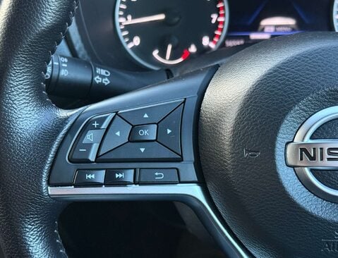 Nissan Juke 1.0 Juke Tekna DiG-T 5dr 39