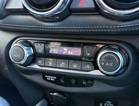 Nissan Juke 1.0 Juke Tekna DiG-T 5dr 36