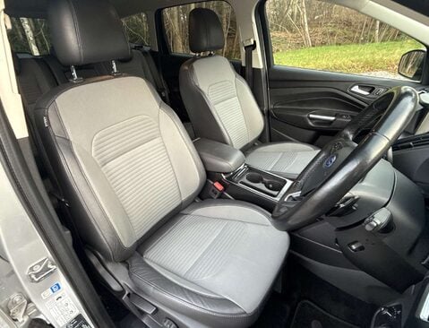 Ford Kuga 2.0 Kuga Titanium TDCI 4x4 Auto 4WD 5dr 29