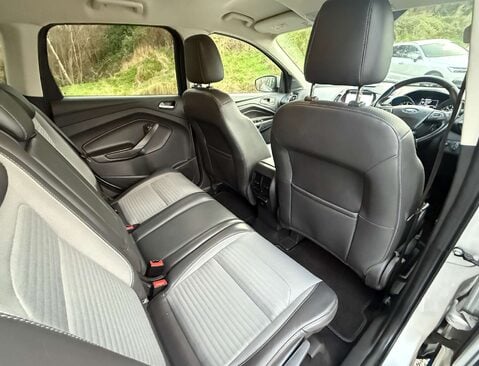 Ford Kuga 2.0 Kuga Titanium TDCI 4x4 Auto 4WD 5dr 16