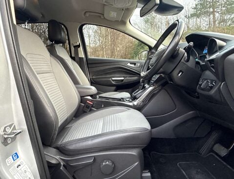 Ford Kuga 2.0 Kuga Titanium TDCI 4x4 Auto 4WD 5dr 28