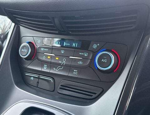 Ford Kuga 2.0 Kuga Titanium TDCI 4x4 Auto 4WD 5dr 42