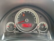 Volkswagen Up 1.0 Rock Up 3dr 30