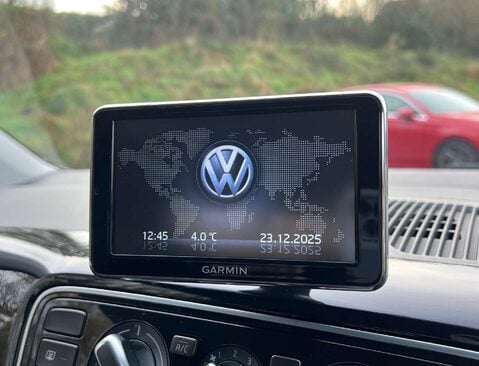 Volkswagen Up 1.0 Rock Up 3dr 38