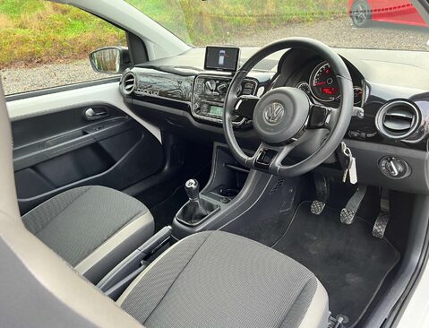 Volkswagen Up 1.0 Rock Up 3dr 25
