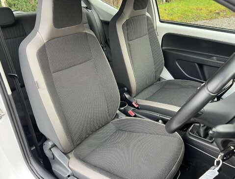 Volkswagen Up 1.0 Rock Up 3dr 24