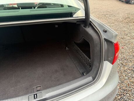 Audi A4 2.0 A4 S Line TDI Quattro Auto 4WD 4dr 11