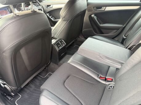 Audi A4 2.0 A4 S Line TDI Quattro Auto 4WD 4dr 19