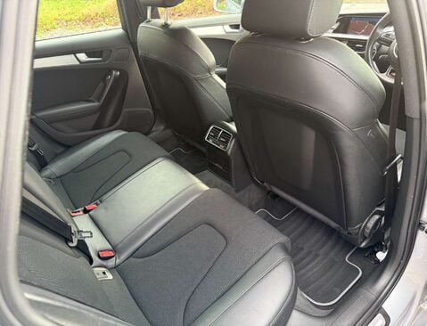 Audi A4 2.0 A4 S Line TDI Quattro Auto 4WD 4dr 13