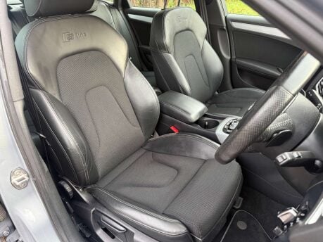 Audi A4 2.0 A4 S Line TDI Quattro Auto 4WD 4dr 27