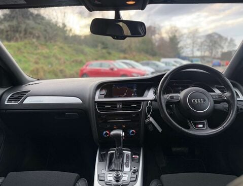 Audi A4 2.0 A4 S Line TDI Quattro Auto 4WD 4dr 9