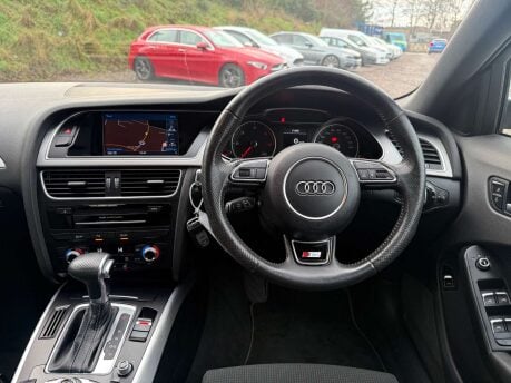 Audi A4 2.0 A4 S Line TDI Quattro Auto 4WD 4dr 29