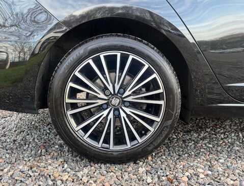 SEAT Leon 2.0 Leon Xcellence Luxury TSi Semi-Auto 5dr 11