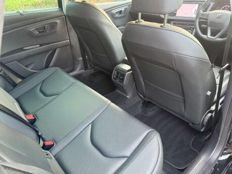 SEAT Leon 2.0 Leon Xcellence Luxury TSi Semi-Auto 5dr 17