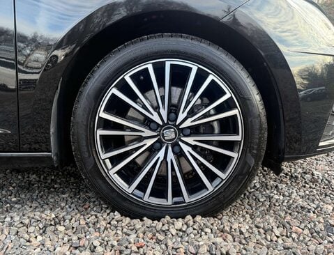 SEAT Leon 2.0 Leon Xcellence Luxury TSi Semi-Auto 5dr 10