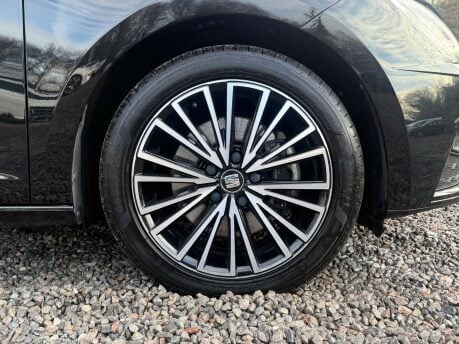 SEAT Leon 2.0 Leon Xcellence Luxury TSi Semi-Auto 5dr 10