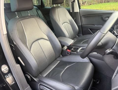 SEAT Leon 2.0 Leon Xcellence Luxury TSi Semi-Auto 5dr 29