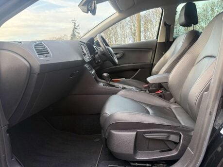 SEAT Leon 2.0 Leon Xcellence Luxury TSi Semi-Auto 5dr 25