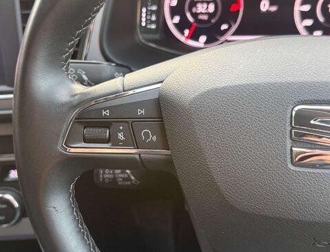 SEAT Leon 2.0 Leon Xcellence Luxury TSi Semi-Auto 5dr 46