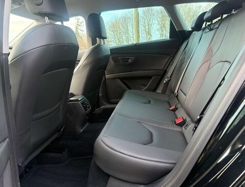 SEAT Leon 2.0 Leon Xcellence Luxury TSi Semi-Auto 5dr 21