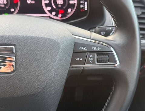 SEAT Leon 2.0 Leon Xcellence Luxury TSi Semi-Auto 5dr 47