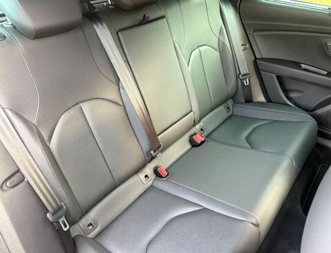 SEAT Leon 2.0 Leon Xcellence Luxury TSi Semi-Auto 5dr 19