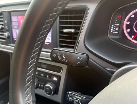 SEAT Leon 2.0 Leon Xcellence Luxury TSi Semi-Auto 5dr 43