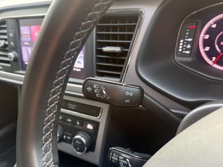 SEAT Leon 2.0 Leon Xcellence Luxury TSi Semi-Auto 5dr 43