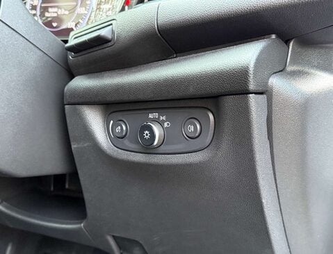 Vauxhall Insignia 2.0 Insignia GSi Nav TD 4x4 Auto 4WD 5dr 37