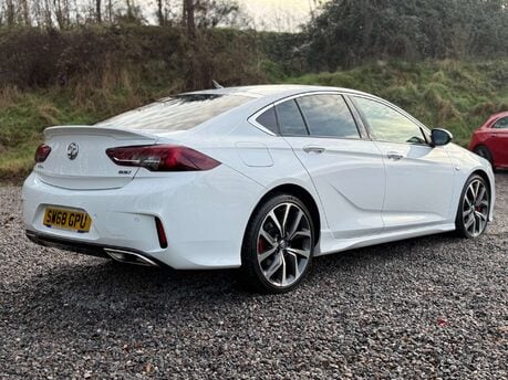 Vauxhall Insignia 2.0 Insignia GSi Nav TD 4x4 Auto 4WD 5dr