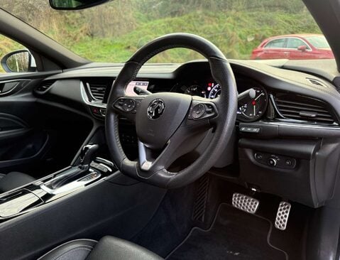 Vauxhall Insignia 2.0 Insignia GSi Nav TD 4x4 Auto 4WD 5dr 34
