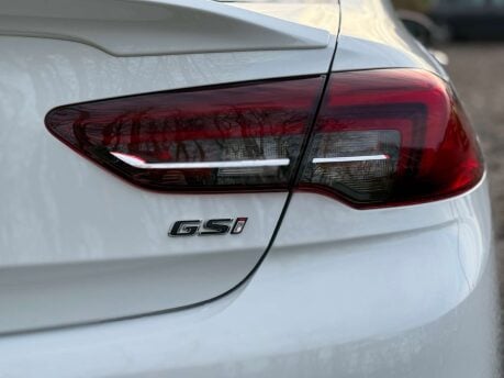 Vauxhall Insignia 2.0 Insignia GSi Nav TD 4x4 Auto 4WD 5dr 11