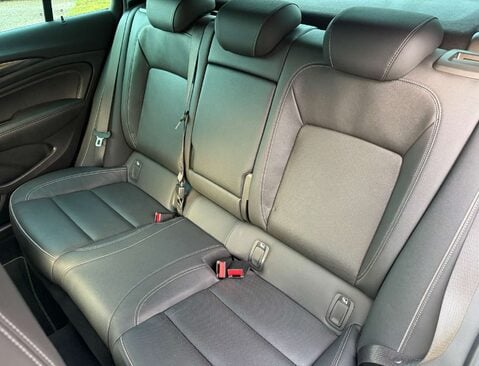 Vauxhall Insignia 2.0 Insignia GSi Nav TD 4x4 Auto 4WD 5dr 21