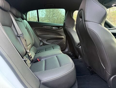 Vauxhall Insignia 2.0 Insignia GSi Nav TD 4x4 Auto 4WD 5dr 17